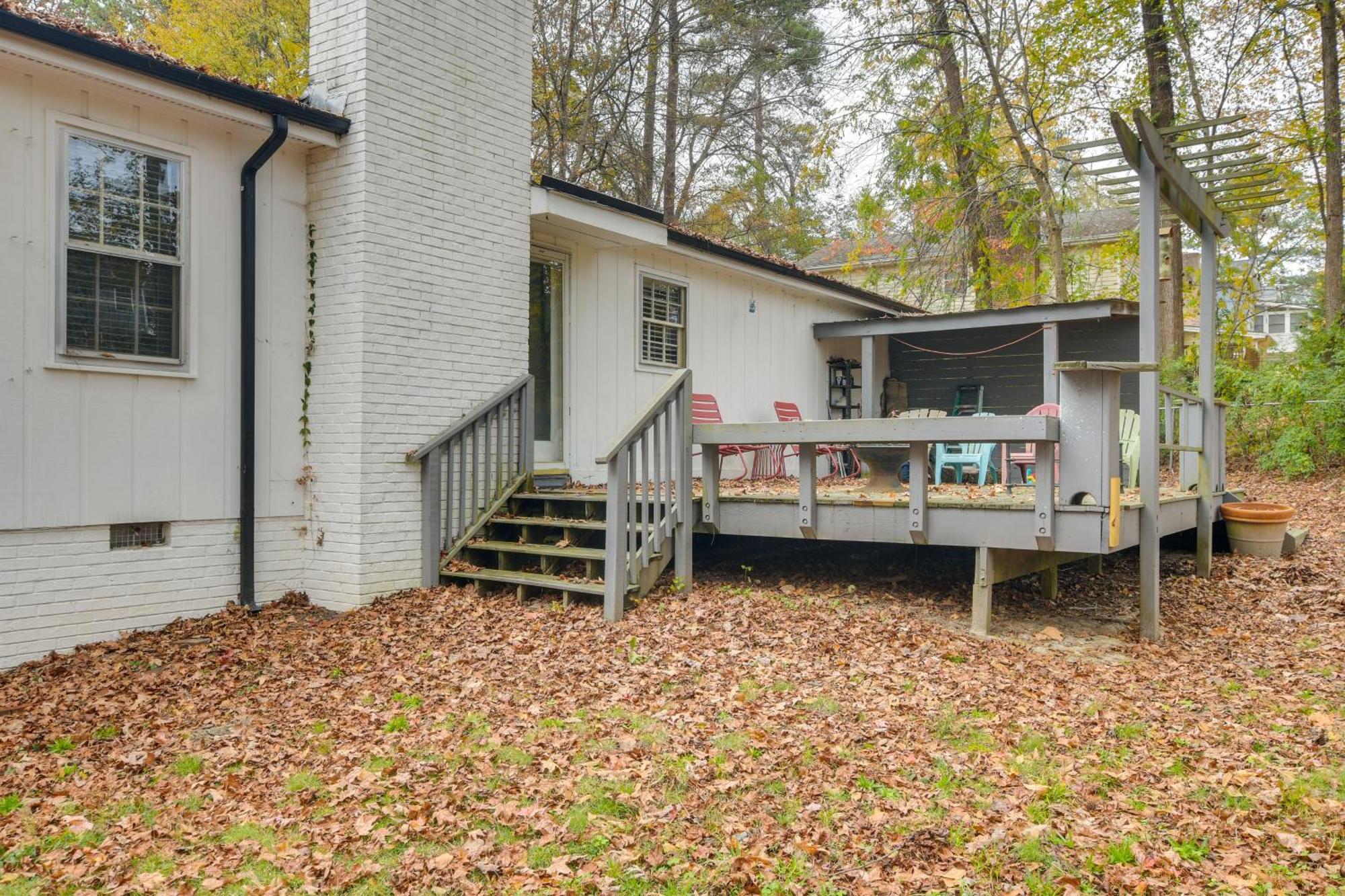 Serene Family Home With Deck In Knightdale! 외부 사진