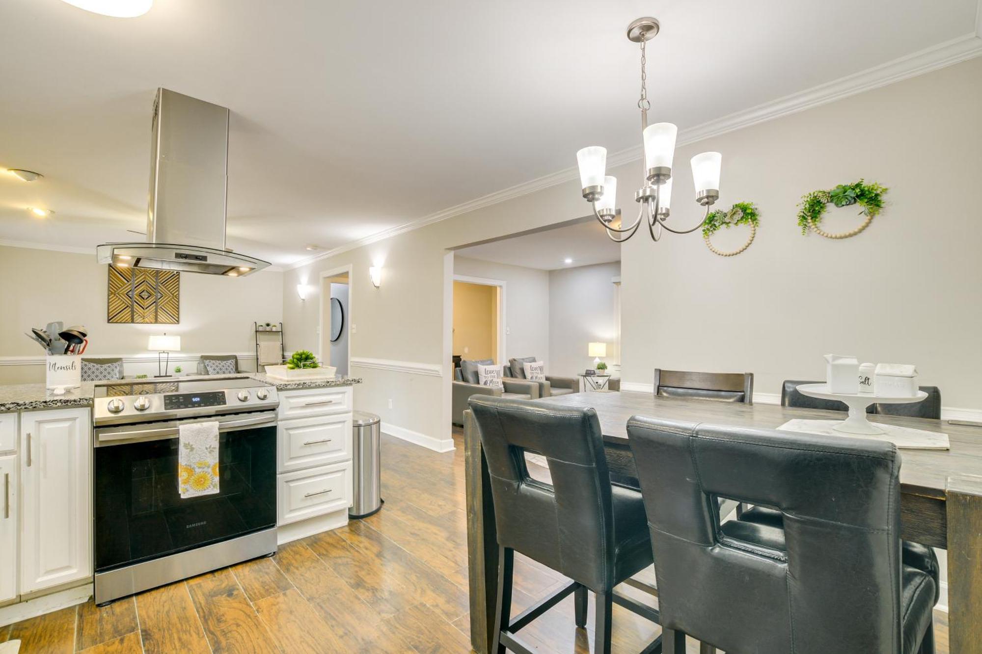 Serene Family Home With Deck In Knightdale! 외부 사진